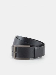Pasek - czarny. Czarne paski męskie Sinsay, bez wzorów, ze skóry, klasyczne. Za 22.99 zł.