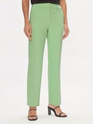 YAS Spodnie materiałowe Likka 26030744 Zielony Regular Fit. Zielone spodnie materiałowe damskie YAS, bez wzorów, z materiału. Za 219.99 zł.
