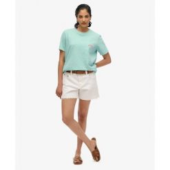 Damska koszulka z kieszonką Superdry Garment Dye Essential. Zielone t-shirty damskie Superdry., bez wzorów, bez kołnierzyka. W wyprzedaży za 116.15 zł.