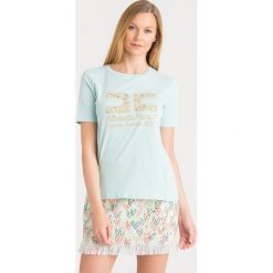 T-SHIRT Elisabetta Franchi. Zielone t-shirty damskie Elisabetta Franchi, z aplikacjami, z bawełny, bez kołnierzyka. Za 449.40 zł.