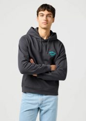 MĘSKA BLUZA WRANGLER SMALL LOGO HOODIE FADED BLACK 112364094. Czarne bluzy bez kaptura męskie Wrangler, m. Za 179.99 zł.