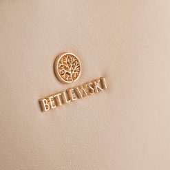 Plecak damski MILEY BETLEWSKI® bezowy. Brązowe plecaki damskie bez wzorów. Za 86.10 zł.