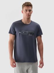 4F T-shirt z nadrukiem regular męski - szary S. Szare t-shirty męskie 4f, m, bez wzorów, z dzianiny, bez kołnierzyka. W wyprzedaży za 39.99 zł.