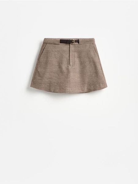 Spódnico-szorty z dodatkiem wiskozy - wielobarwny. Szorty damskie Reserved, bez wzorów, z tkaniny. Za 119.99 zł.