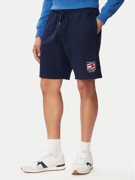 Tommy Hilfiger Szorty sportowe Rwb MW0MW43384 Granatowy Regular Fit. Niebieskie szorty męskie Tommy Hilfiger, bez wzorów, z bawełny, sportowe. Za 288.99 zł.