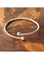 Les Petites Précieuses Srebrna bransoletka rozmiar: onesize. Szare bransoletki damskie Les Petites Précieuses, srebrne. Za 179.64 zł.