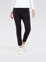 MAC Spodnie "Future 2.0" w kolorze czarnym rozmiar: 40. Czarne spodnie materiałowe damskie MAC, bez wzorów, z materiału. Za 319.13 zł.