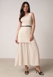 Beżowa Dwuwarstwowa Sukienka Dzianinowa z Wiskozą i Paskiem z Klamrą Arkesia. Brązowe sukienki damskie Born2be, na co dzień, m, bez wzorów, z dzianiny, eleganckie, bez kołnierzyka, bez ramiączek, maxi, proste. Za 109.99 zł.