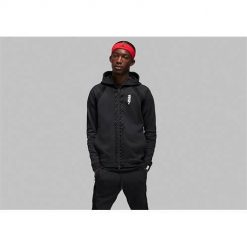 Bluza sportowa męska Nike Air Jordan Zion. Czarne bluzy sportowe męskie Nike, bez wzorów, z bawełny, sportowe, bez kołnierzyka, bez ramiączek. Za 766.00 zł.