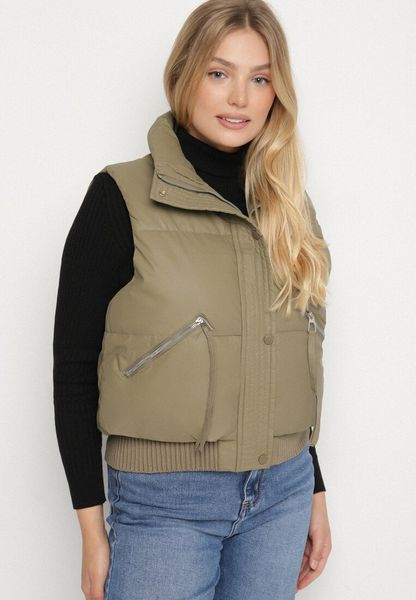 Zielona Pikowana Kamizelka Przejściowa z Imitacji Skóry Isokira. Zielone kamizelki damskie Born2be, l, ze skóry. Za 109.99 zł.