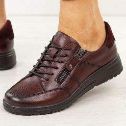 Bordowe skórzane półbuty damskie Potocki 19506. Czerwone półbuty damskie POTOCKI, bez wzorów, z dzianiny, casualowe, z okrągłym noskiem, bez obcasa, na płaskiej podeszwie. Za 249.00 zł.