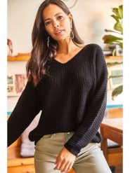 Olalook Sweter w kolorze czarnym rozmiar: onesize. Czarne swetry klasyczne damskie Olalook, ze splotem, bez kołnierzyka. Za 69.58 zł.