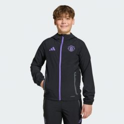Bluza Manchester United Tiro 25 Competition Vis Tech Travel. Czarne spodnie dresowe damskie Adidas, bez wzorów, z dresówki. Za 349.00 zł.