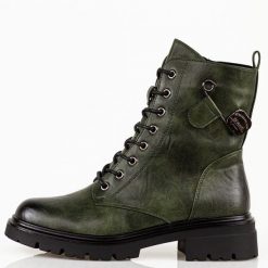 Zielone trapery damskie M.Daszyński 2508-4. Brązowe botki damskie M.Daszyński, z jeansu, bez obcasa. W wyprzedaży za 185.07 zł.