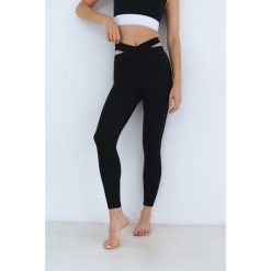 Legginsy do jogi Moonholi Belly Button z długimi nogawkami. Czarne bielizna termoaktywna damska MOONHOLI, xl, bez wzorów. Za 259.00 zł.