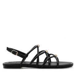 Sandały Nine West. Czarne sandały damskie Nine West, bez wzorów, bez obcasa, na płaskiej podeszwie. Za 119.99 zł.