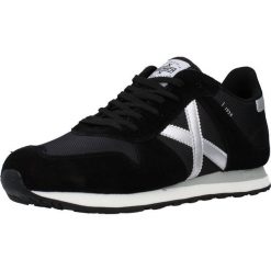 Tenisówki Munich Model Massana 432 Kolor Czarny. Czarne trampki i tenisówki męskie munich, bez wzorów, z tkaniny, bez zapięcia. Za 450.80 zł.