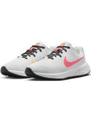 Nike Buty "Revolution 6" w kolorze białym do biegania rozmiar: 38,5. Białe obuwie do biegania damskie Nike. Za 207.95 zł.