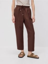 Spodnie jogger z lnem - brązowy. Brązowe spodnie materiałowe damskie Reserved, bez wzorów, z tkaniny. W wyprzedaży za 109.99 zł.