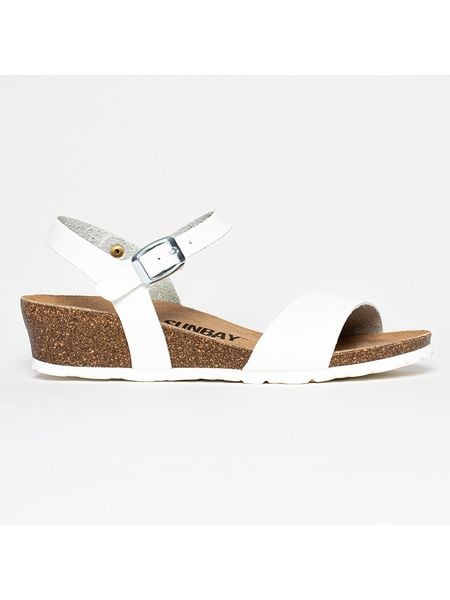 Sunbay Sandały "Esperance" w kolorze białym na koturnie rozmiar: 40. Białe sandały damskie Sunbay, bez wzorów, bez obcasa, na koturnie. Za 159.95 zł.
