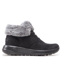 Trzewiki Skechers. Czarne botki damskie Skechers, bez obcasa, na płaskiej podeszwie, bez zapięcia. Za 289.99 zł.