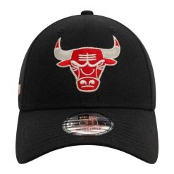 Metalowa Czapka Z Daszkiem 9Forty Chicago Bulls. Czarne czapki z daszkiem damskie New Era, bez wzorów. Za 188.99 zł.