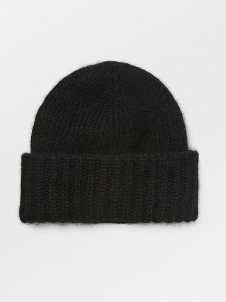 Becksöndergaard Czapka beanie w kolorze czarnym rozmiar: onesize. Czarne czapki zimowe damskie Becksöndergaard, z materiału. Za 217.99 zł.