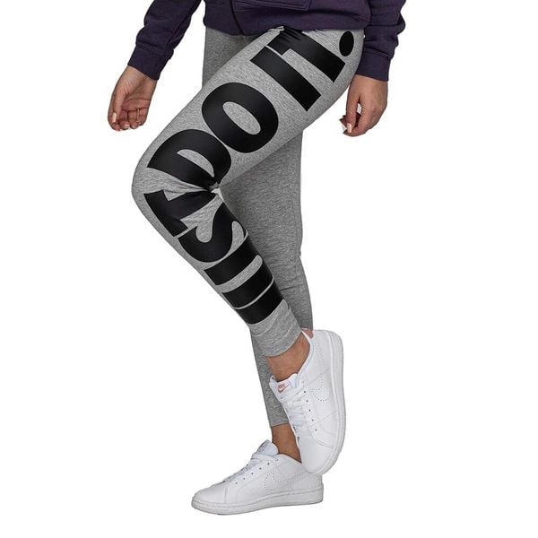 Legginsy Sportowe Damskie Nike. Szare legginsy damskie Nike, bez wzorów. Za 86.20 zł.