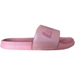 Klapki Lee Cooper W LCW-24-42-2488LA różowe. Czerwone klapki damskie bez wzorów, z syntetyku, bez obcasa. Za 128.57 zł.