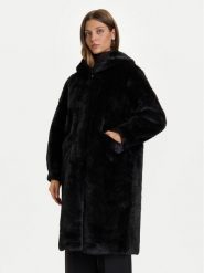 Rinascimento Futro CFC0122225003 Czarny Regular Fit. Czarne futra damskie RINASCIMENTO, s. Za 719.99 zł.
