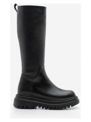 Trendyol Kozaki w kolorze czarnym rozmiar: 38. Czarne kozaki damskie Trendyol, bez obcasa. Za 426.99 zł.