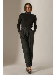 Perfect Cashmere Kaszmirowy golf w kolorze czarnym rozmiar: M. Czarne golfy damskie Perfect Cashmere, m, bez wzorów, z kaszmiru, bez ramiączek. Za 654.23 zł.