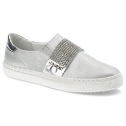 Srebrne Półbuty Carinii Wygodne Skórzane Buty Damskie. Szare półbuty damskie Carinii, z aplikacjami, z nubiku, bez obcasa. Za 249.00 zł.