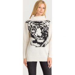 SWETER LIU JO. Białe golfy damskie Liu Jo, l, z aplikacjami, z materiału, bez ramiączek. Za 1,079.00 zł.
