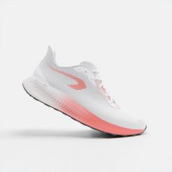 Buty do biegania damskie Kiprun KD500 3. Białe obuwie do biegania damskie KIPRUN. W wyprzedaży za 249.99 zł.