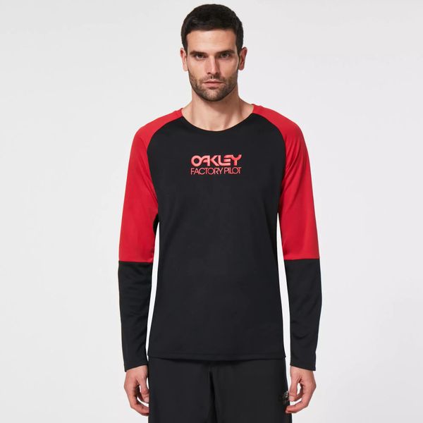 Koszulka turystyczna z długim rękawem męska Oakley Switchback LS Trail. Czarne koszulki męskie z długim rękawem Oakley, l. Za 125.99 zł.