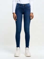 Jeansy damskie push up niebieskie Amela 359. Niebieskie jeansy damskie Big Star, z podwyższonym stanem. W wyprzedaży za 229.99 zł.