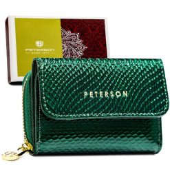 Portfel damski Peterson PTN 423229-DSL zielony. Zielone portfele damskie Peterson, bez wzorów, ze skóry. Za 74.99 zł.