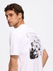 T-shirt z nadrukiem Kosycarz - złamana biel. T-shirty męskie Reserved, l, bez wzorów, z bawełny, bez kołnierzyka. Za 79.99 zł.
