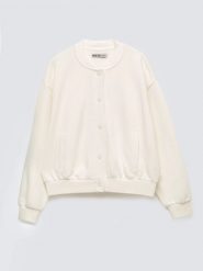 Bluza damska bomber biała Pixelina 100. Białe bluzy sportowe damskie Big Star, l, bez wzorów, z dzianiny, bez ramiączek, bez kaptura. Za 249.99 zł.