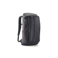 Plecak miejski Black Hole Pack 25L. Czarne plecaki damskie Patagonia, bez wzorów, sportowe. Za 659.99 zł.
