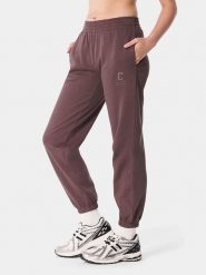 Carpatree Spodnie dresowe "Varsity" w kolorze brązowym rozmiar: L. Brązowe spodnie dresowe damskie Carpatree, l, bez wzorów, z bawełny. Za 119.68 zł.
