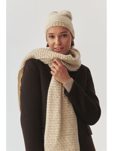 TATUUM Szal "Sapina" w kolorze szarobrązowym z dodatkiem wełny - 190 x 37 cm rozmiar: onesize. Brązowe szaliki i kominy damskie Tatuum, bez wzorów, z materiału. Za 165.71 zł.