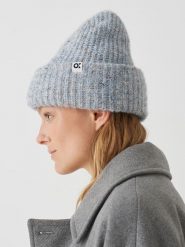 OPUS Czapka w kolorze błękitnym rozmiar: onesize. Niebieskie czapki zimowe damskie Opus, ze skóry. Za 74.63 zł.