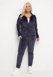 Granatowy Komplet Dresowy Rozpinana Bluza z Paskami i Spodnie Dorwia. Niebieskie bluzy bez kaptura damskie Born2be, xl, z dresówki. Za 69.99 zł.