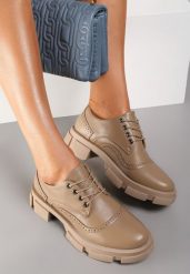 Brązowe Półbuty Actice. Brązowe półbuty damskie Renee, z aplikacjami, ze skóry, eleganckie, bez obcasa, na płaskiej podeszwie. Za 129.99 zł.