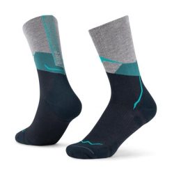 Skarpety turystyczne Buff Merino LIghtweight Crew Sock LWC1. Niebieskie skarpetki damskie Buff, bez wzorów, z elastanu. Za 129.99 zł.