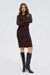 Dzianinowa spódnica brązowa. Brązowe spódniczki damskie MOODO, l, bez wzorów, z dzianiny. Za 119.99 zł.