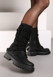 Czarne Botki Workery w Stylu Biker z Licznymi Paskami z Klamrami Nirilora. Czarne botki damskie Born2be, z jeansu, bez obcasa, na płaskiej podeszwie, bez zapięcia. Za 209.99 zł.