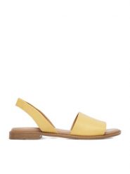 Lasocki Sandały CEO-EST-AFIONA-17 Żółty. Żółte sandały damskie Lasocki, bez wzorów, ze skóry, bez obcasa, na płaskiej podeszwie. Za 139.99 zł.
